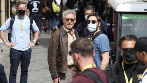 Indiana Jones 5 : Premières photos de tournage avec Mads Mikkelsen et Harrison Ford 